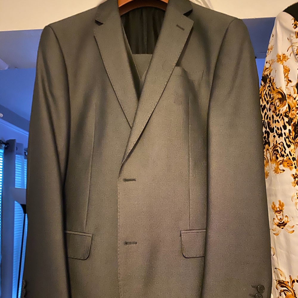 European Men’s 3piece,suit jacket, vest and pants